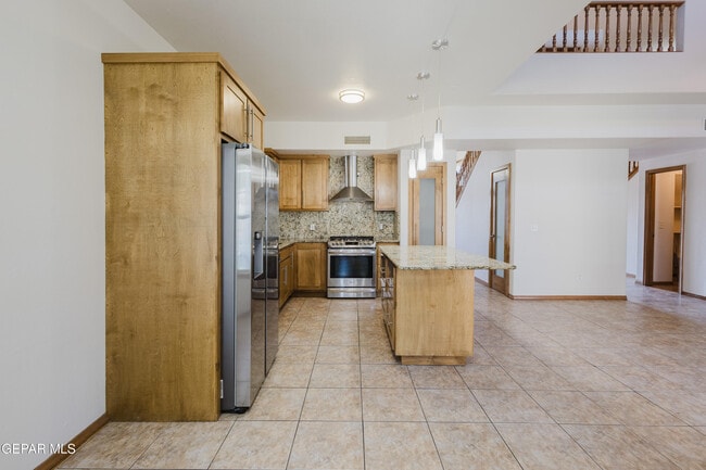 Building Photo - 3733 Tierra Campa Dr