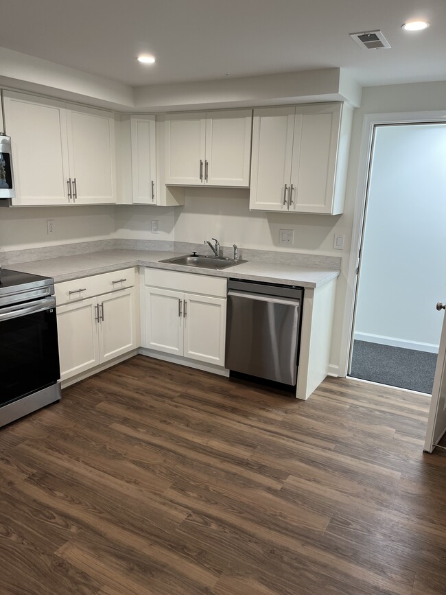 1 bed/1 bath kitchen - 507 Germantown Pike