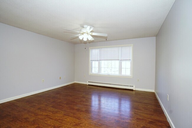 Building Photo - 50 Brookside Dr