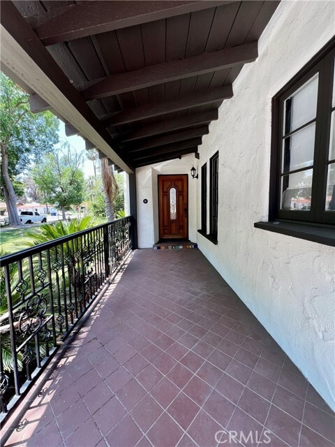 Building Photo - 484 W 25th St