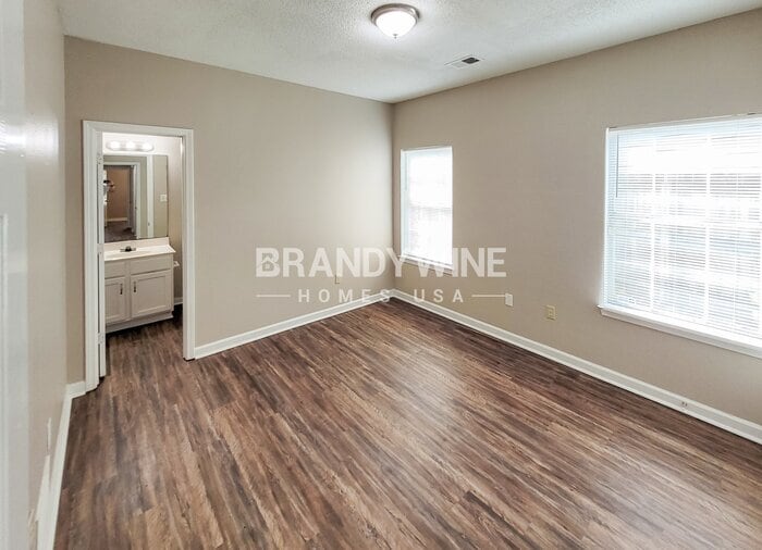 Building Photo - 4407 Pecan Creek Cir S