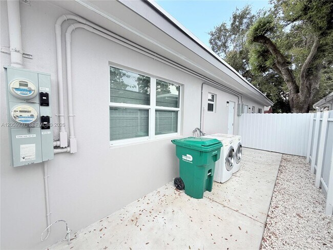 Building Photo - 3390 NW 50th St