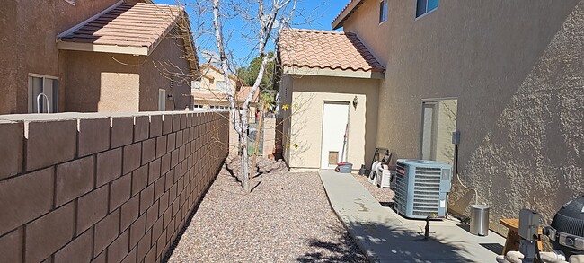 Building Photo - 1726 Amberidge Way