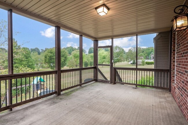 Building Photo - 107 Deer Field Hills