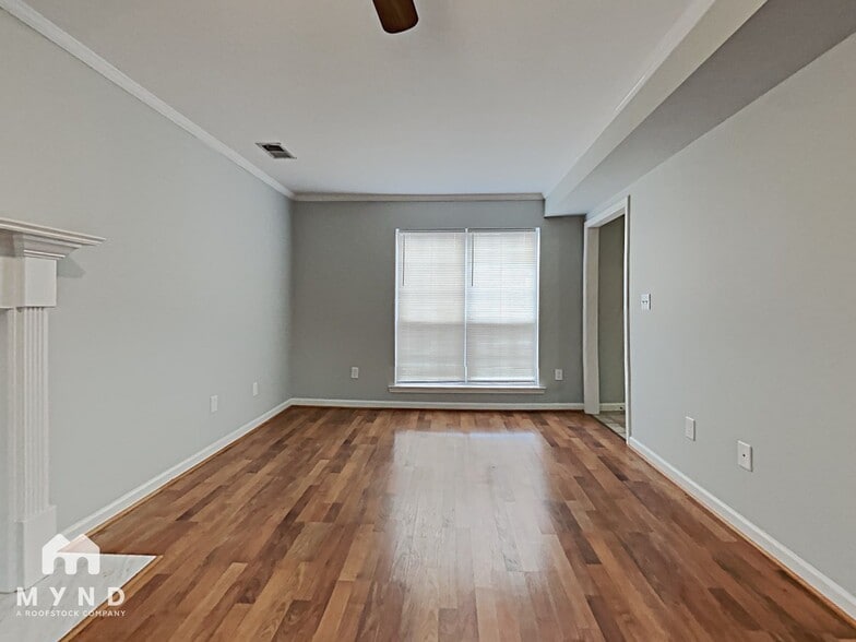 Building Photo - 2012 King Arthur Cir