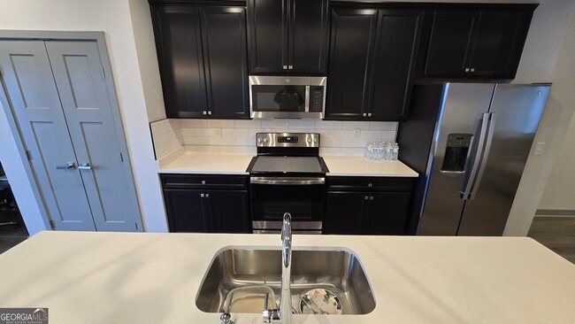 Building Photo - 115 Climbing Ivy Cir