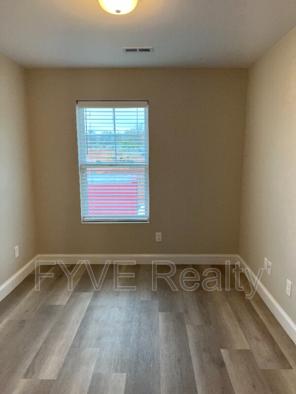 Building Photo - 3122 Rustic Charm Way