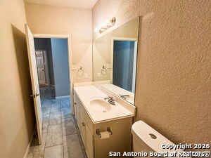 Building Photo - 702 Lorimor Ct