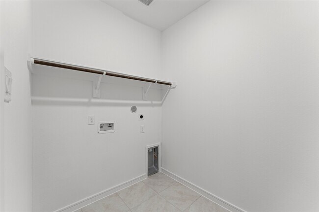 Building Photo - 4719 Bay Vista Dr