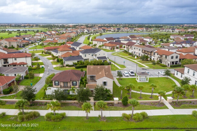 Building Photo - 7205 Primavera Ln