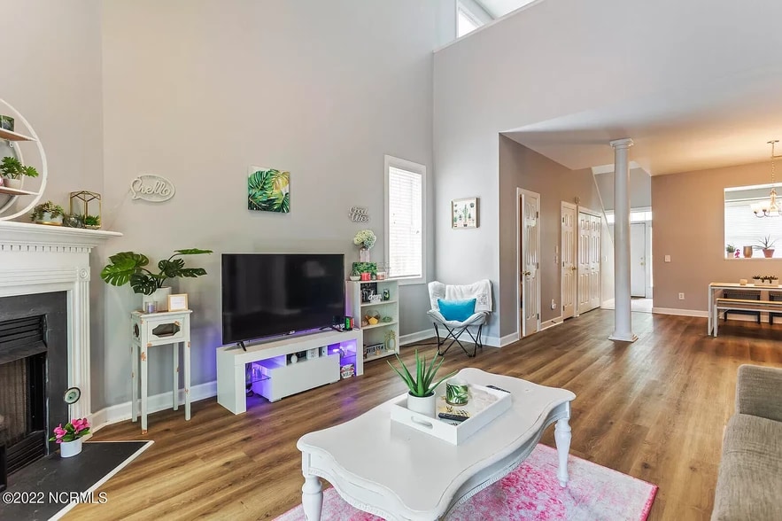 Building Photo - 5006 Carleton Dr