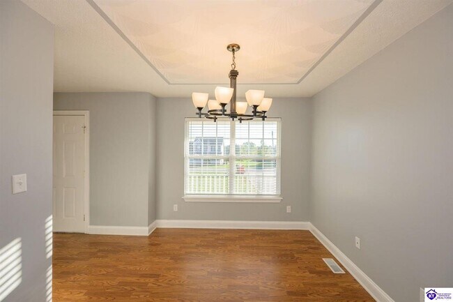 Building Photo - 611 Flushing Meadows Dr