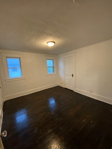 Building Photo - 33 Frelinghuysen Ave