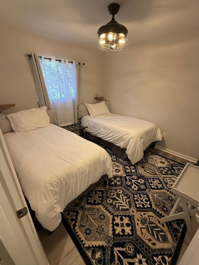 Building Photo - Walking Distance to the Beach - Fiddlers Cove - Villa 16J