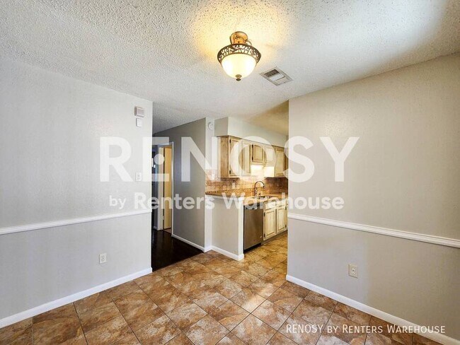 Building Photo - 17742 Kings Park Ln