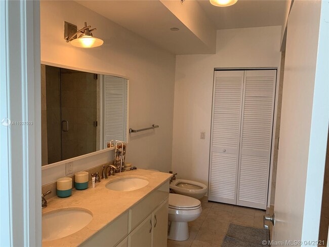 Building Photo - 6365 Collins Ave