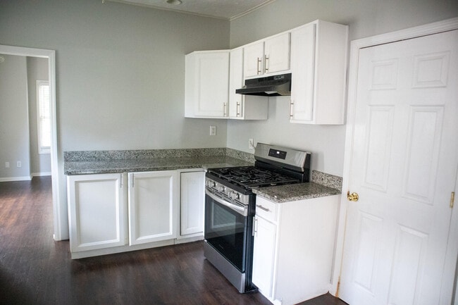 Building Photo - 136 Owsley Ave