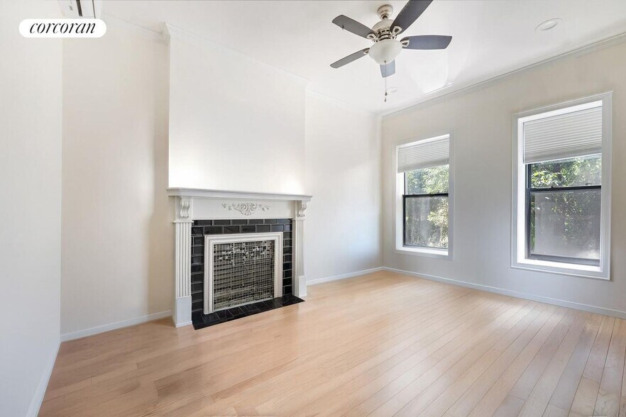 Building Photo - 607 Halsey St