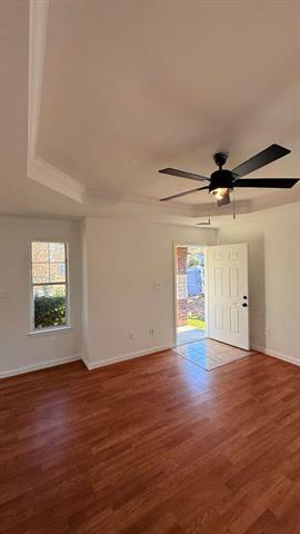 Building Photo - 1511 Doyle Ave