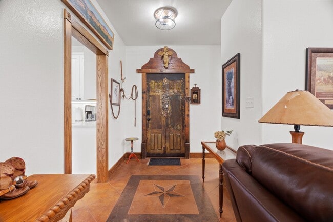 Building Photo - 102 Camm Lary Cir