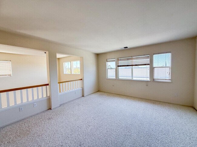 Building Photo - Spacious Milpitas 3 Bedroom 2 Bath Home