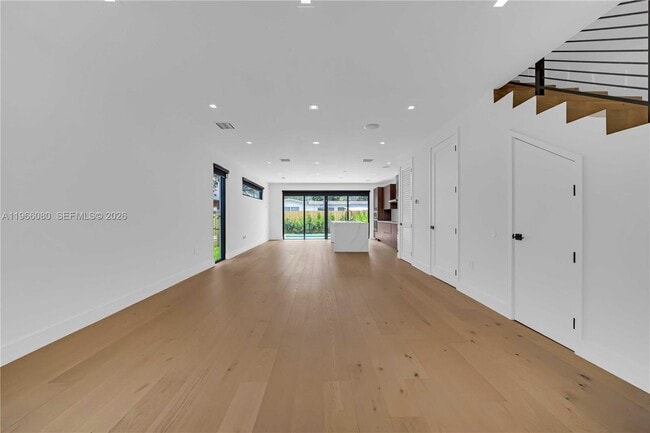 Building Photo - 2710 SW 34th Ave