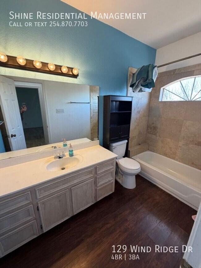 Building Photo - 129 Wind Ridge Dr