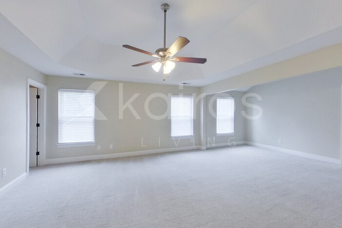 Building Photo - 912 Golden Bell Ln