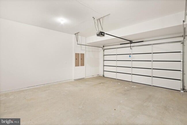 Building Photo - 849 N Manchester St