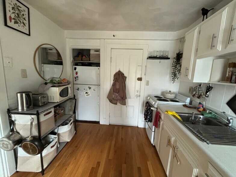 Building Photo - 219 Washington St