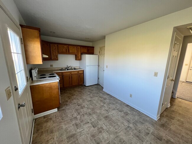Building Photo - 308 Onyx Dr