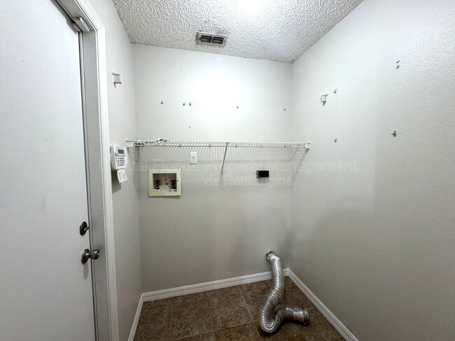Building Photo - 2728 Corrigan Dr