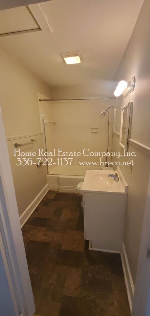 Building Photo - 2047 W Clemmonsville Rd