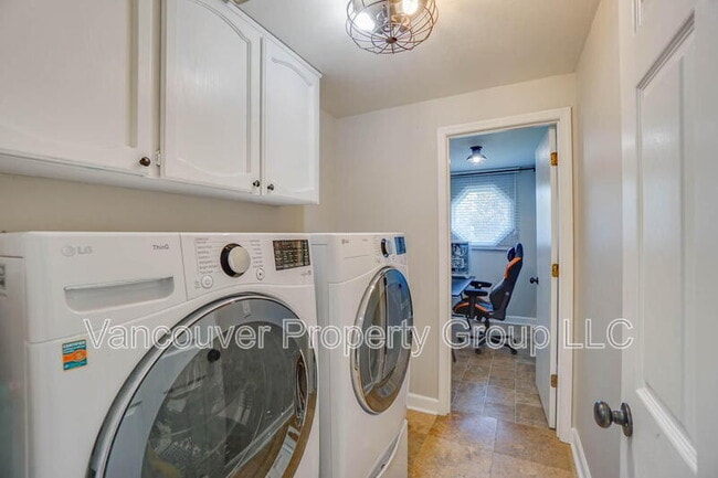 Building Photo - 2821 SE 138th Loop