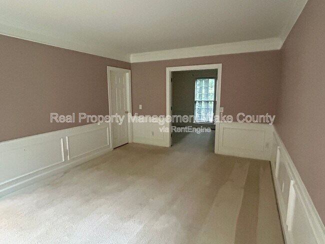 Building Photo - 106 Oak Spring Ct