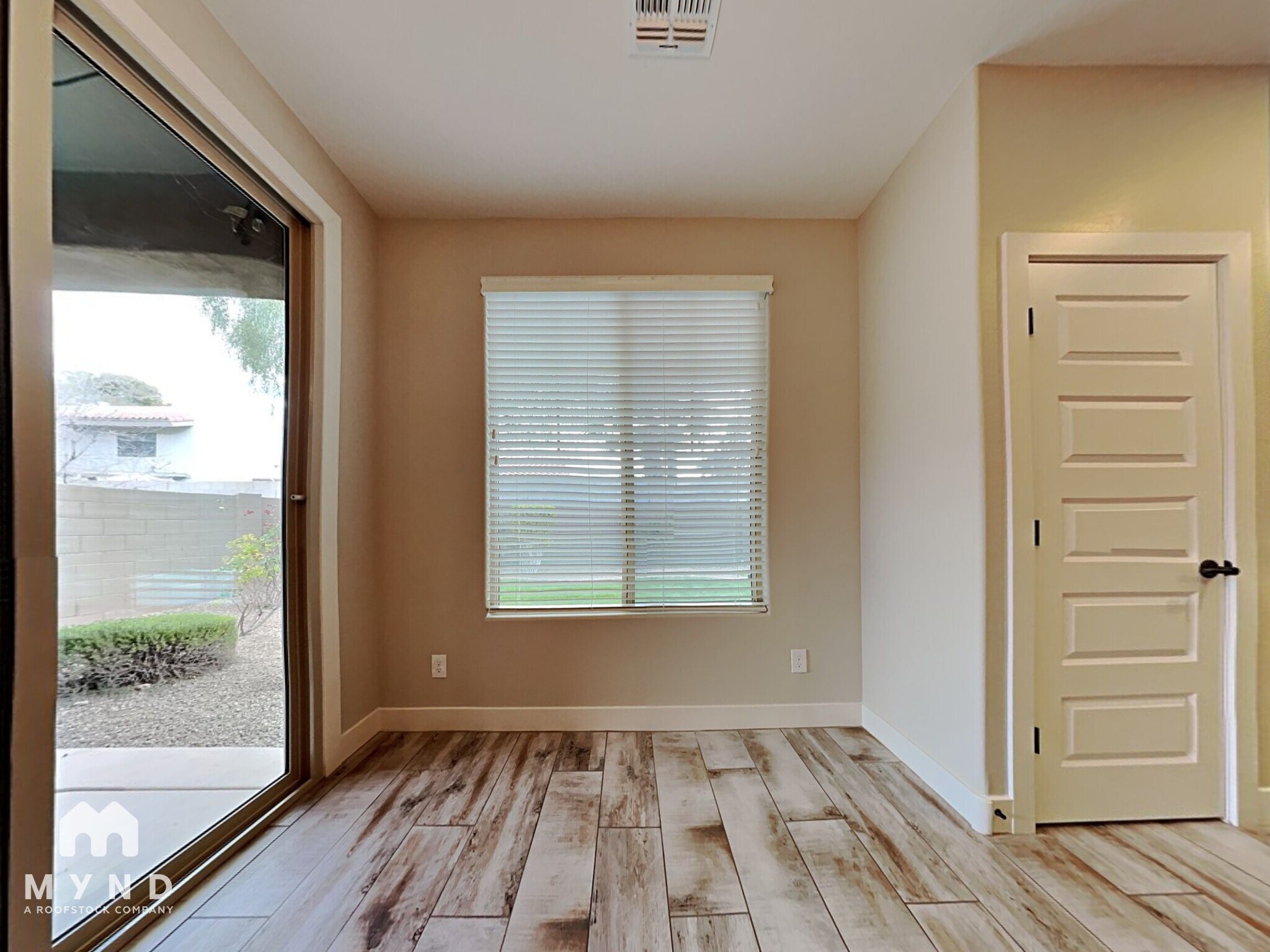 Building Photo - 2639 N Walker Way