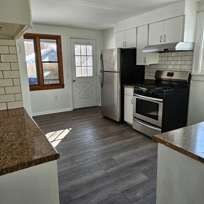 Building Photo - 35 Buffalo St