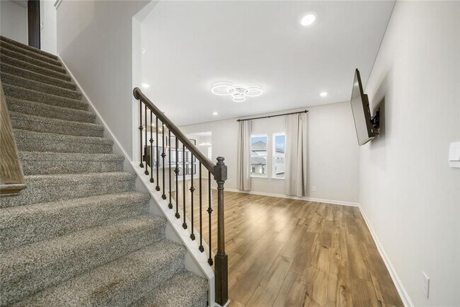 Building Photo - 1510 Lyon Wy Dr