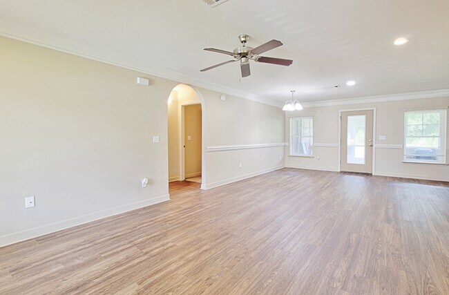 Building Photo - 5777 E Oglethorpe Hwy