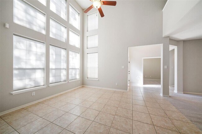 Building Photo - 151 E Greenhill Terrace Pl