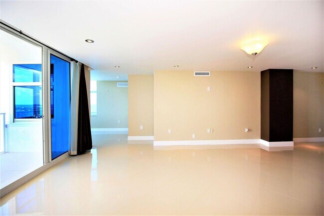 Building Photo - 1360 S Ocean Blvd