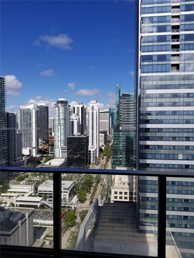 Building Photo - 1451 Brickell Ave