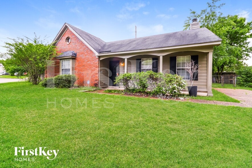 Building Photo - 1209 Breezy Gate Dr