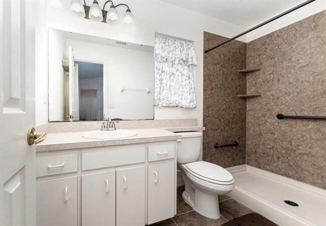 Building Photo - 8150 Oakhurst Blvd