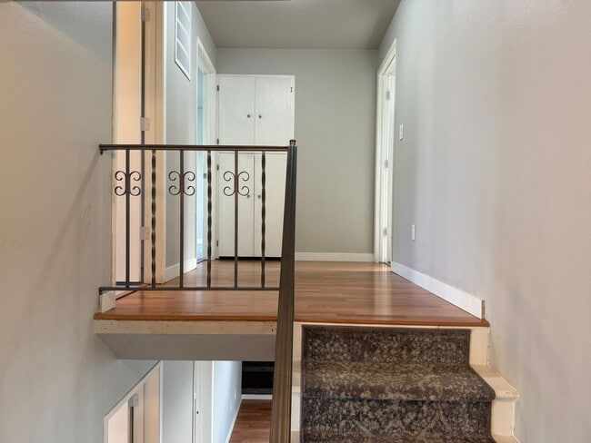 Building Photo - Spacious 3 Bedroom Home with Large Yard & 2-Car Garage