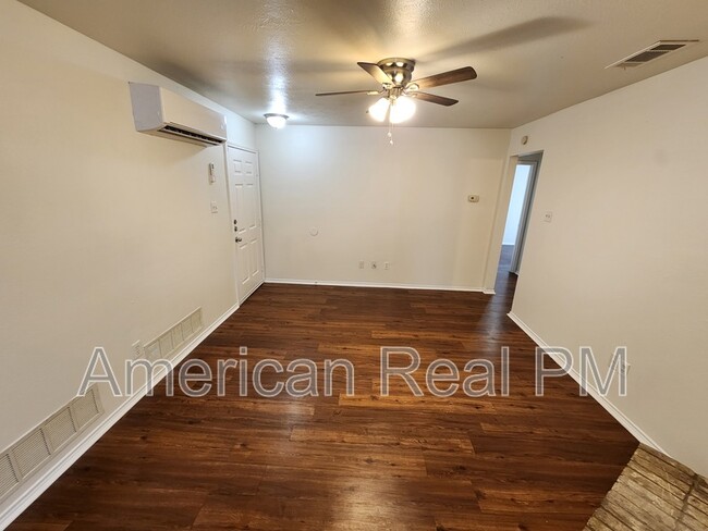 Primary Photo - 2750 Sunset Strip Dr