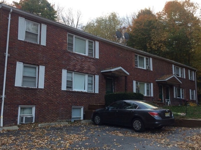 Building Photo - 30 Andrea Dr