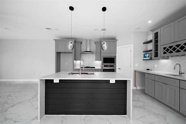 Building Photo - 10113 Porto Rico Rd