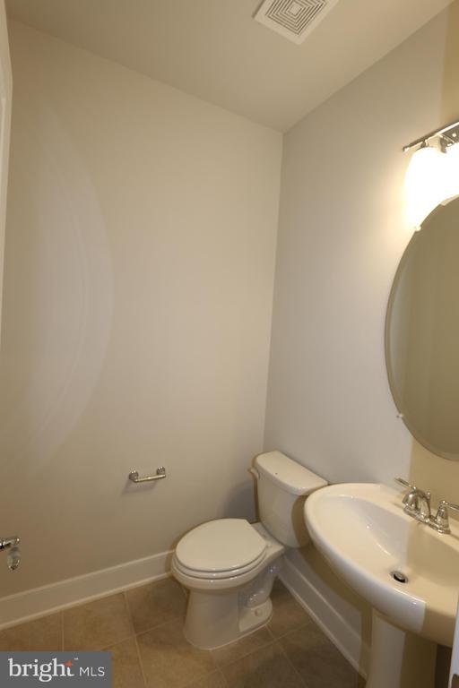 Building Photo - 9 Morrison Dr