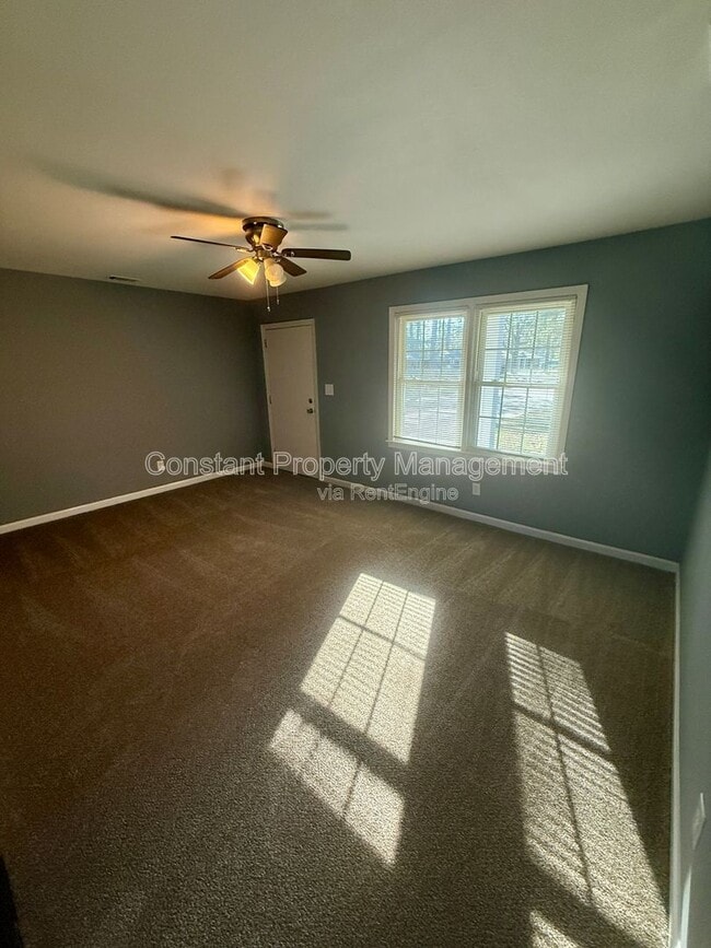 Building Photo - 225 Woodland Trail